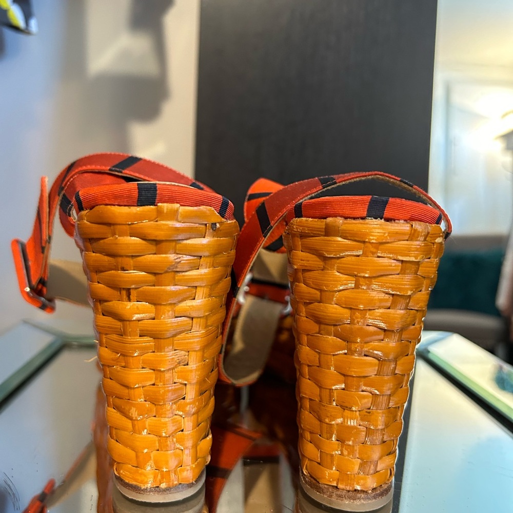 ADORABLE , KATE SPADE bright orange 🍊 and Navy blue striped sandals. Size 9 - Picture 2 of 12